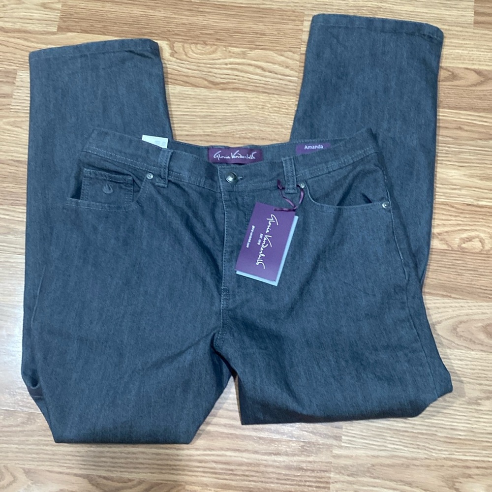 Gloria Vanderbilt jeans. 14P Amanda